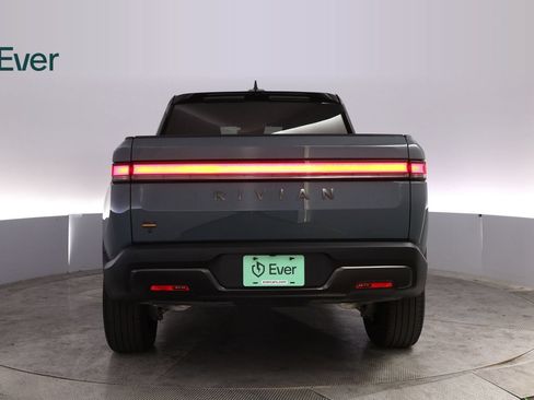 Used 2025 Rivian R1T Premium AWD/4WD image 15