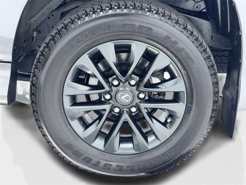 Used 2022 Lexus GX 460 Premium w/ Premium Plus Package image 55