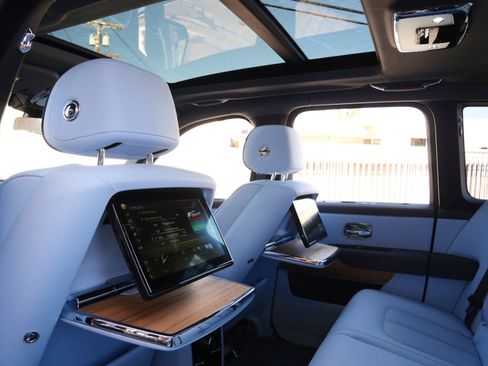 Certified 2023 Rolls-Royce Cullinan w/ Cullinan Package AWD/4WD image 29