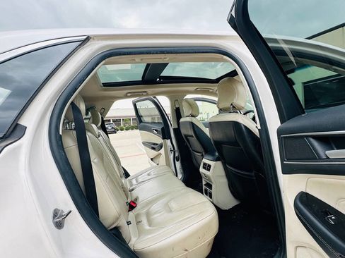 Used 2019 Ford Edge Titanium w/ Equipment Group 301A image 18