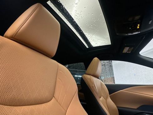 Certified 2025 Lexus RX 350 image 17