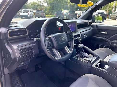 Used 2024 Toyota Tacoma TRD Off-Road AWD/4WD image 8