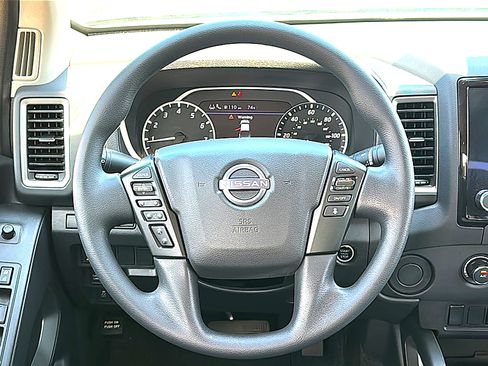 Used 2024 Nissan Frontier SV w/ Technology Package RWD image 27