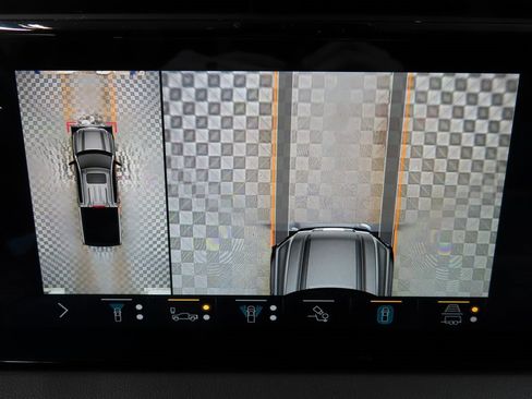 Used 2022 GMC Sierra 1500 AT4 w/ AT4 Premium Package image 18