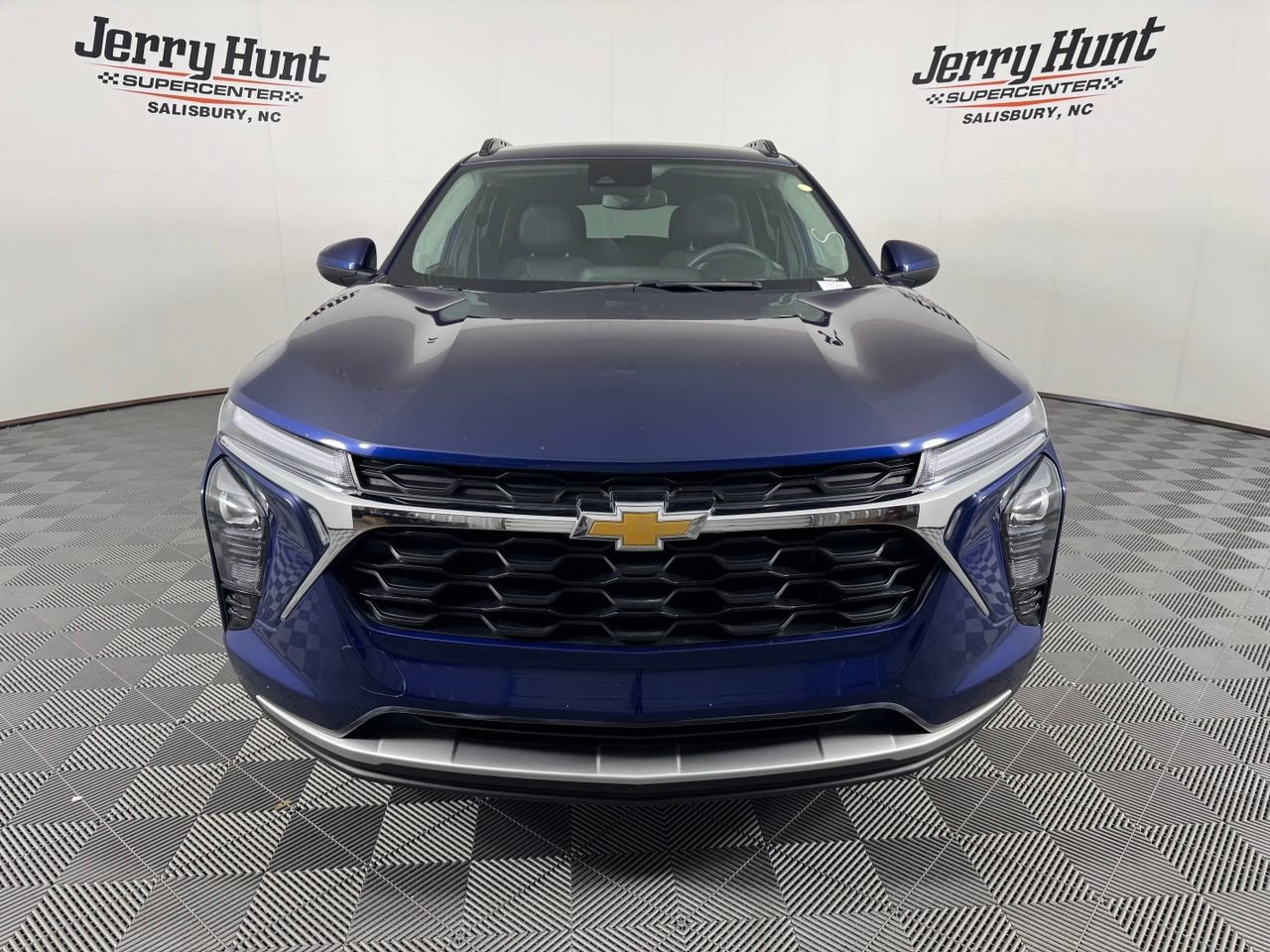 Used 2024 Chevrolet Trax LT FWD image 5