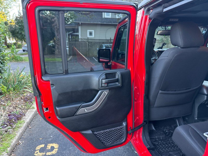 Used 2018 Jeep Wrangler Unlimited Sport S AWD/4WD image 11