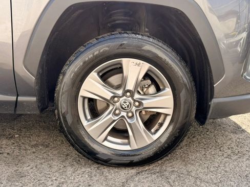 Used 2024 Toyota RAV4 XLE FWD image 29