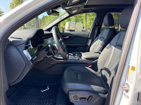 Used 2025 Audi Q7 3.0T Premium Plus AWD/4WD image 13