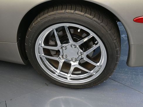 Used 2000 Chevrolet Corvette Coupe w/ Memory Pkg image 13