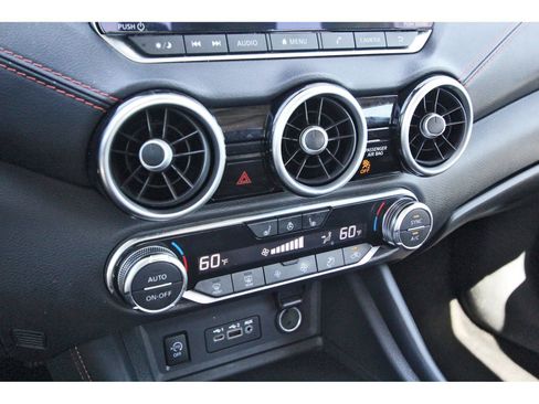 Used 2024 Nissan Sentra SR w/ SR Premium Package image 19