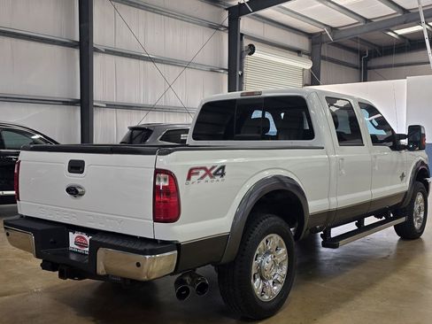 Used 2015 Ford F250 Lariat w/ Lariat Ultimate Package AWD/4WD image 4