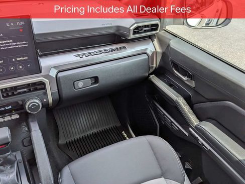 Certified 2025 Toyota Tacoma TRD Off-Road AWD/4WD image 18