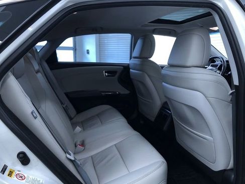 Used 2015 Toyota Avalon XLE Touring FWD image 18