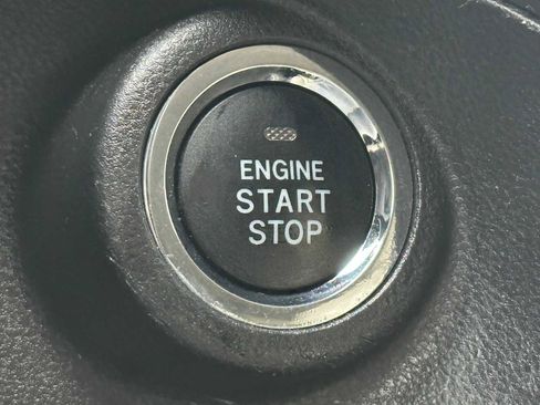 Used 2019 Subaru Ascent Limited image 33