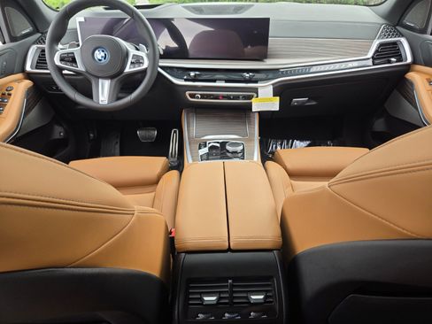 Used 2026 BMW X5 xDrive50e w/ M Sport Package AWD/4WD image 13