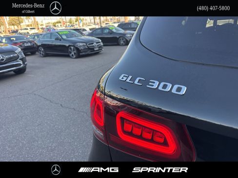 Used 2022 Mercedes-Benz GLC 300 image 5