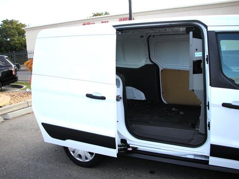 Used 2019 Ford Transit Connect XLT image 31