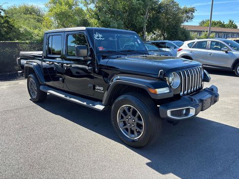 Used 2020 Jeep Gladiator Overland image 5