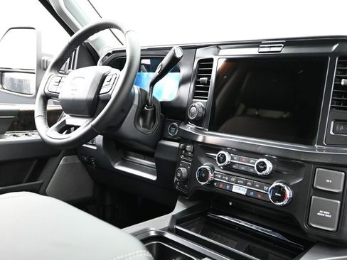 New 2026 Ford F250 Lariat w/ Lariat Premium Package AWD/4WD image 34