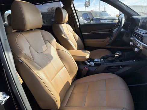 Certified 2022 Kia Telluride SX w/ Towing Package image 26