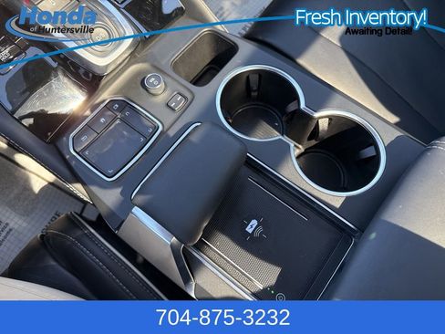 Used 2024 Acura MDX SH-AWD w/ Advance Package image 34