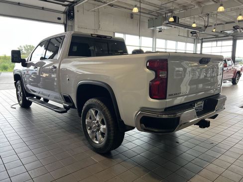 Used 2022 Chevrolet Silverado 2500 LTZ w/ LTZ Plus Package AWD/4WD image 6
