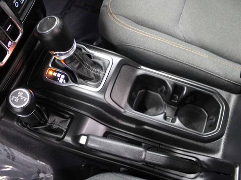 Used 2024 Jeep Wrangler Sport w/ Convenience Group AWD/4WD image 30