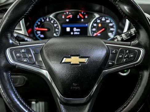 Used 2019 Chevrolet Equinox LT w/ Sun & Navigation Package image 18