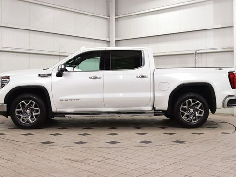 Used 2023 GMC Sierra 1500 SLT w/ SLT Premium Package AWD/4WD image 4