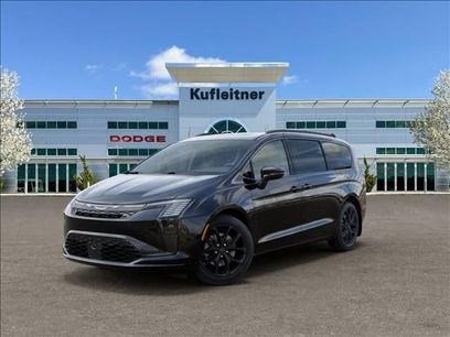 New 2027 Chrysler Pacifica Limited