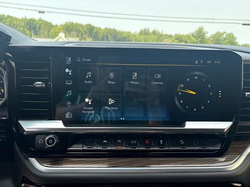 Used 2022 Chevrolet Silverado 1500 LT Trail Boss w/ Protection Package AWD/4WD image 38