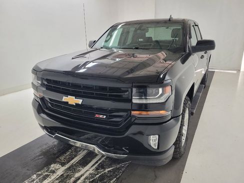 Used 2018 Chevrolet Silverado 1500 LT w/ All Star Edition image 15