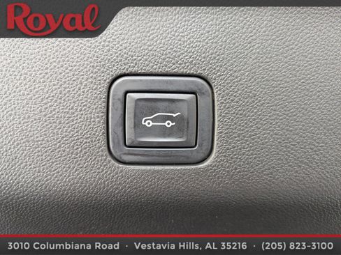 Used 2023 GMC Yukon AT4 w/ AT4 Premium Package image 15