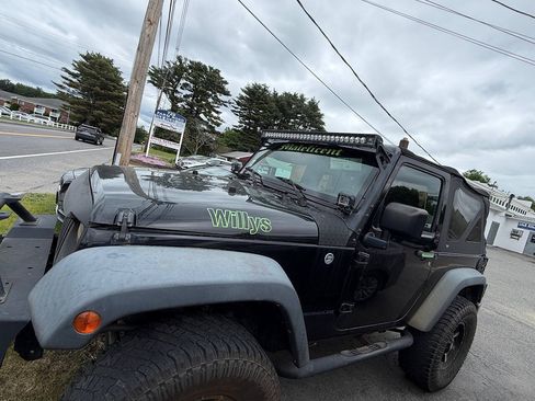 Used 2016 Jeep Wrangler Sport AWD/4WD image 5