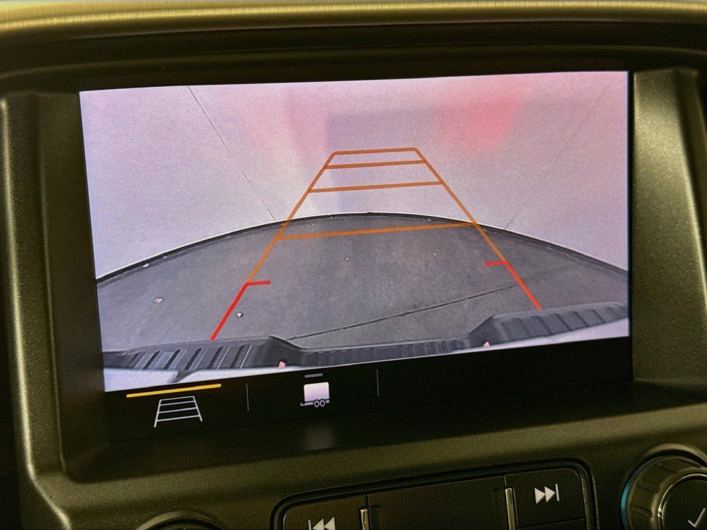 Used 2020 GMC Canyon Denali RWD image 16