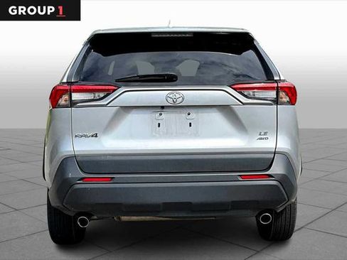Certified 2022 Toyota RAV4 LE image 4