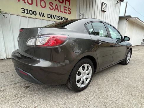 Used 2010 MAZDA MAZDA3 i Touring FWD image 2