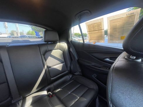 Used 2025 Buick Envista Sport Touring image 37