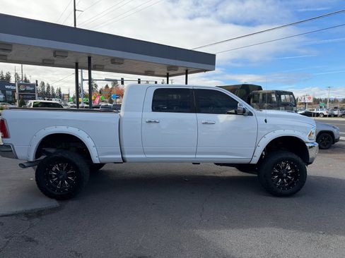 Used 2015 RAM 3500 Laramie w/ Cold Weather Group image 6