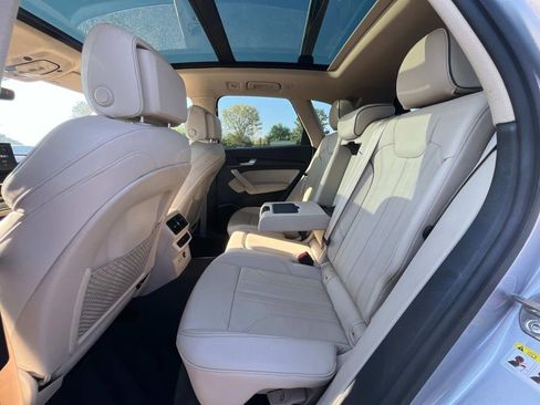 Used 2024 Audi Q5 2.0T Premium Plus image 12