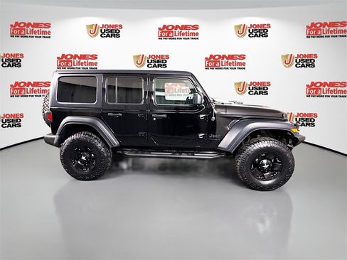 Used 2020 Jeep Wrangler Unlimited Sport image 16