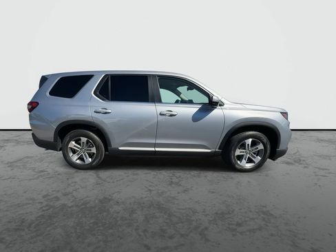 Used 2025 Honda Pilot EX-L image 9