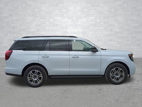 New 2026 Ford Expedition Active RWD image 3
