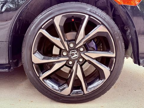 Used 2018 Honda Civic Sport image 25