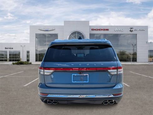 Used 2025 Lincoln Aviator Reserve w/ Equipment Group 201A AWD/4WD image 4