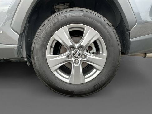 Used 2024 Toyota RAV4 XLE AWD/4WD image 8