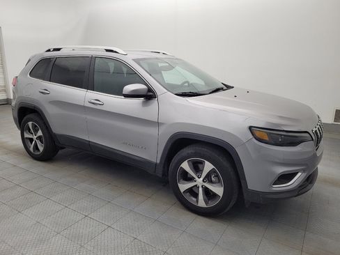 Used 2019 Jeep Cherokee Limited image 11