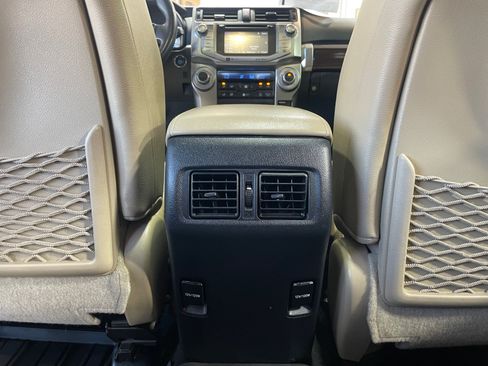 Used 2018 Toyota 4Runner Limited AWD/4WD image 32