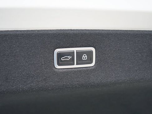 Certified 2024 Hyundai Ioniq 6 SE RWD image 13