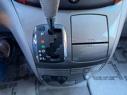 Used 2006 Toyota Sienna XLE image 17